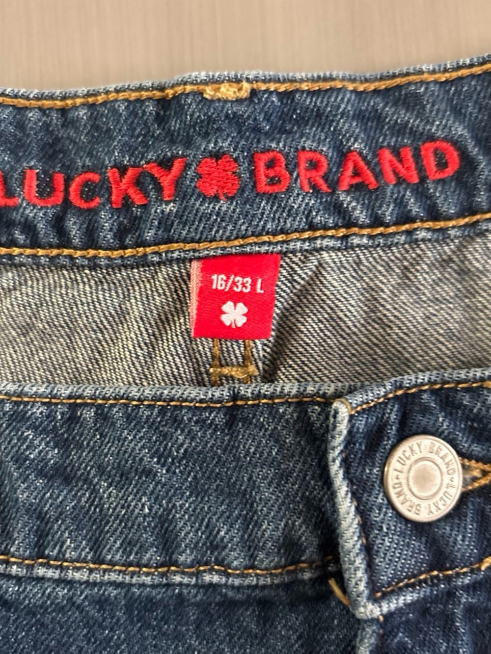 Lucky Brand Denim Jeans in Medium Blue with Red Logo - Picture 2 of 5